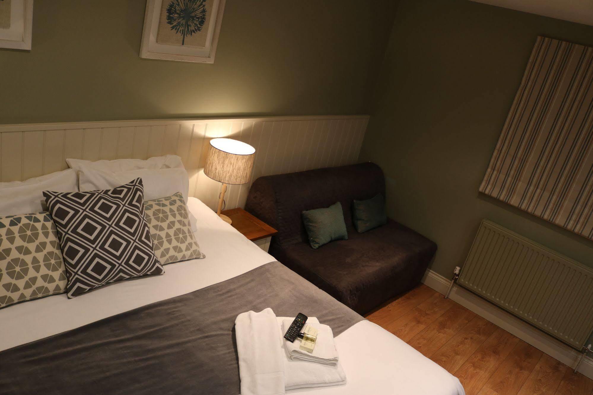 Burnham-on-Crouch The Oyster Smack Inn المظهر الخارجي الصورة
